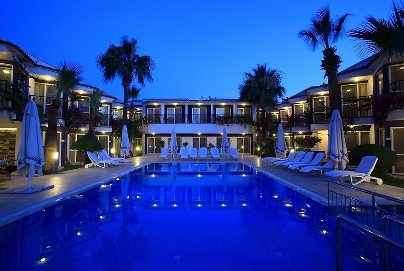 Catamaran Hotel Gundogan